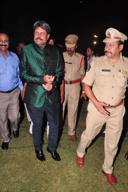 Dil-Deewana-Audio-Launch-by-Kapil-Dev